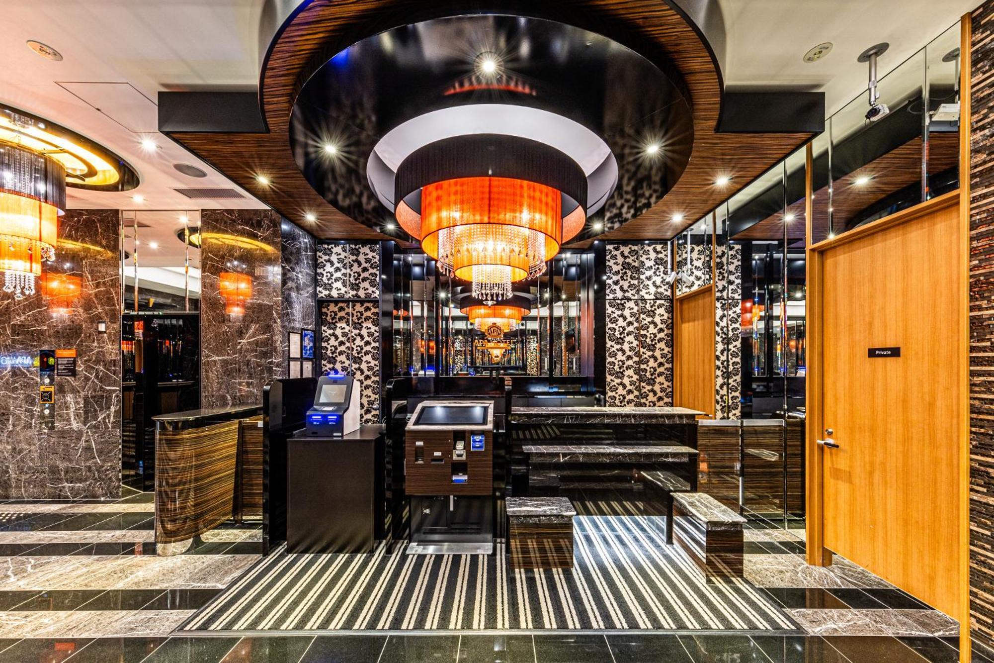 Apa Hotel Yodoyabashi Kitahama Ekimae Osaka Exteriör bild